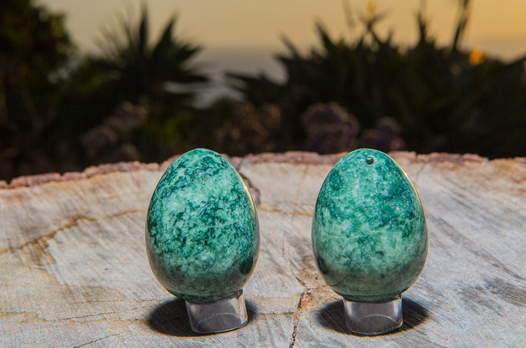 Drilled vs. Undrilled Yoni Eggs